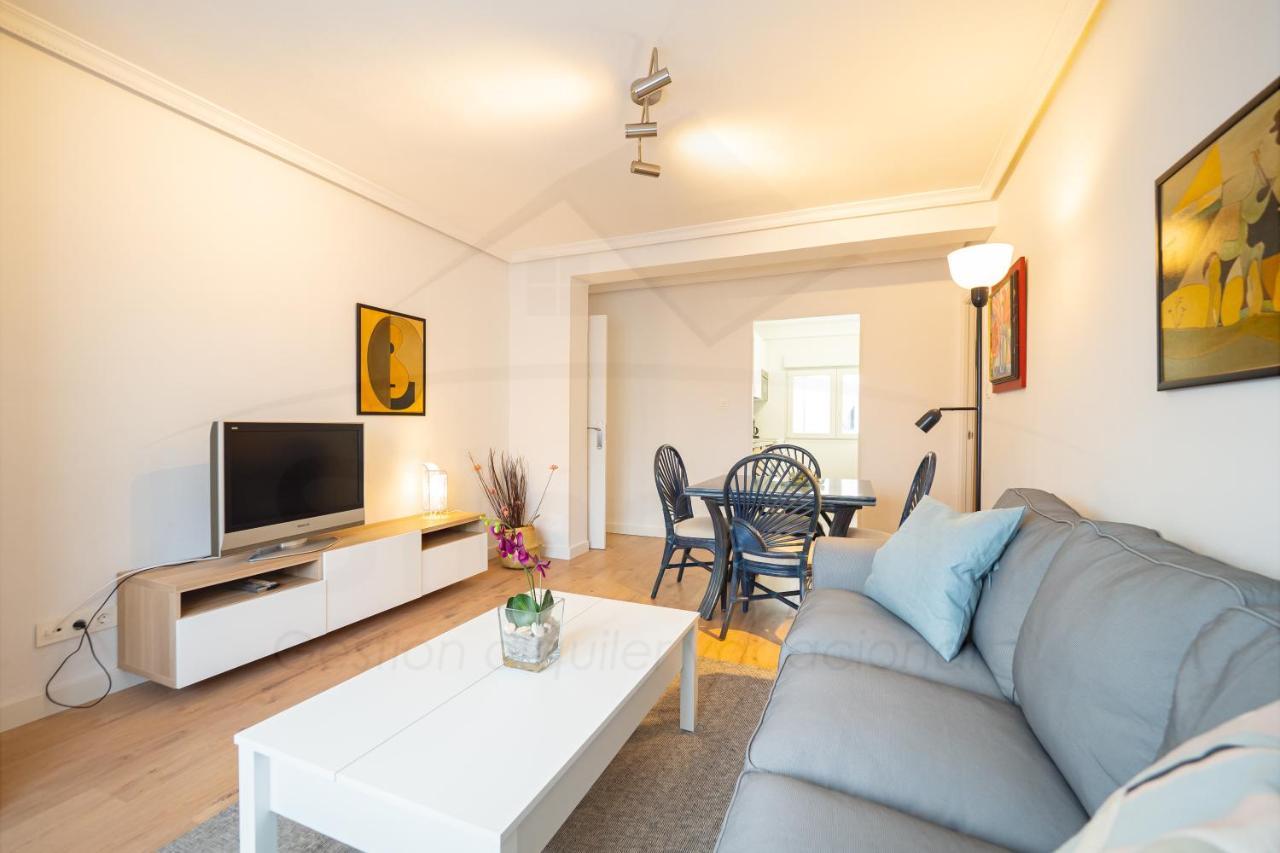 El Carbayedo Apartment Aviles Bagian luar foto